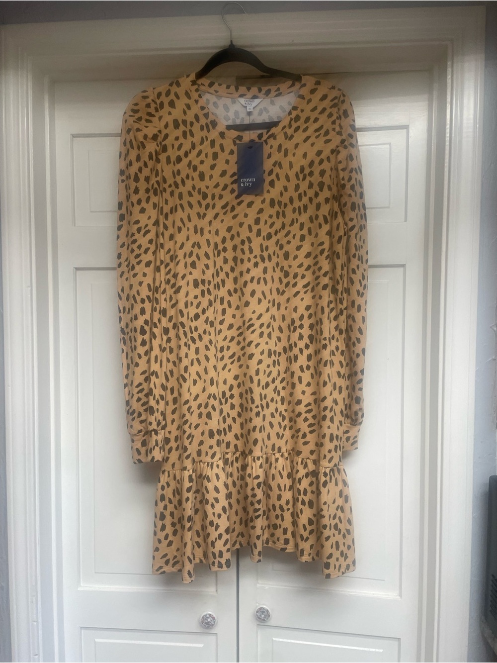 NWT Crown & Ivy Leopard Print Dress in camel/black. Size XL